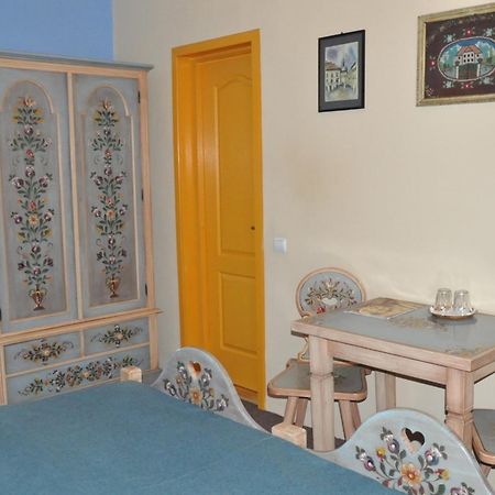 ホテル Casa Saseasca シギショアラ エクステリア 写真